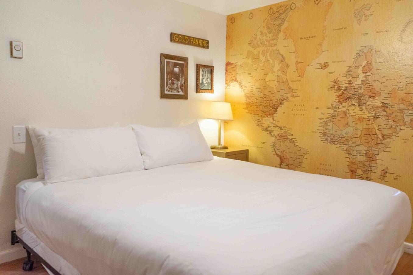 Bear Cave- Pet Friendly Suite In Shaver Lake Exterior photo