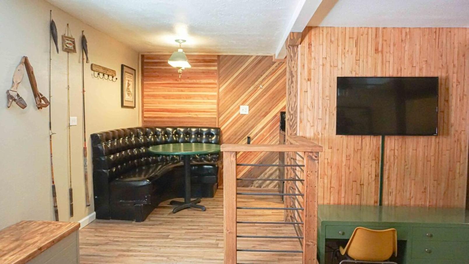 Bear Cave- Pet Friendly Suite In Shaver Lake Exterior photo