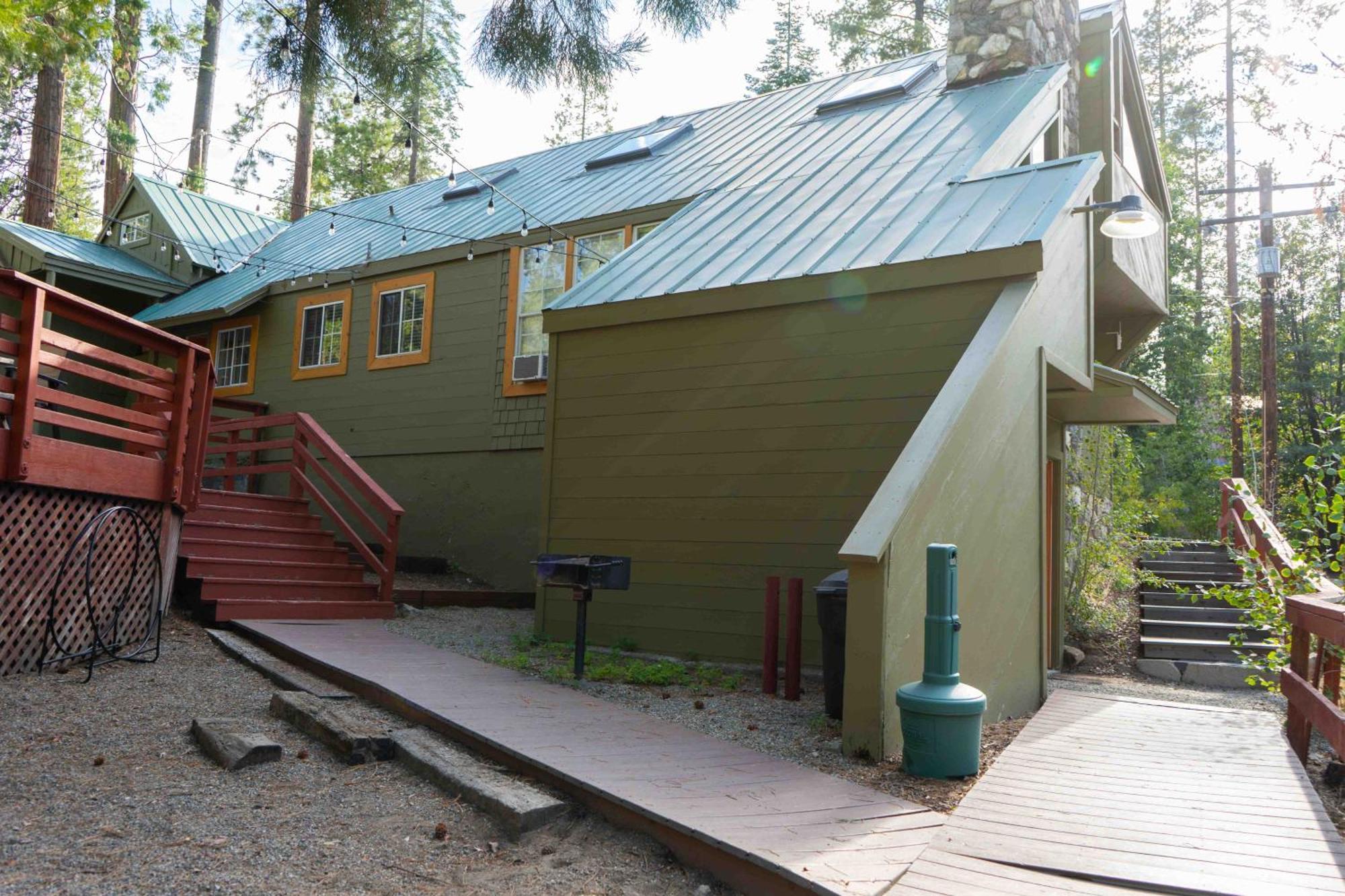 Bear Cave- Pet Friendly Suite In Shaver Lake Exterior photo